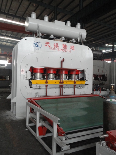 雙貼面熱壓機(1200T-1600T) 4*8尺、4*9尺、5*8尺